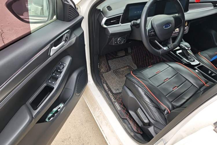 Used Ford Escort 2021 1.5L Automatic Diamond Edition Interior 3
