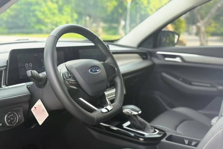 Used Ford Escort 2021 1.5L Automatic Diamond Edition Interior 4