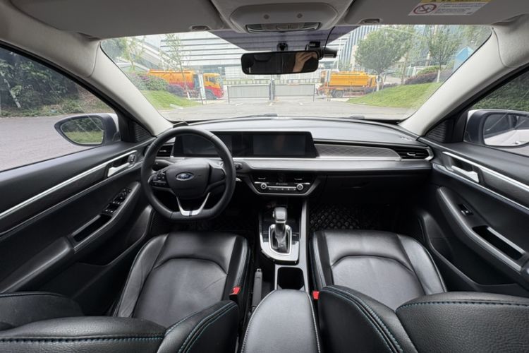 Used Ford Escort 2021 1.5L Automatic Gold Edition Interior 5