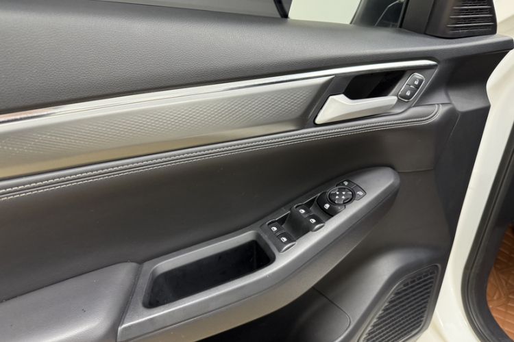 Used Ford Escort 2021 1.5L Automatic Diamond Edition Interior 5