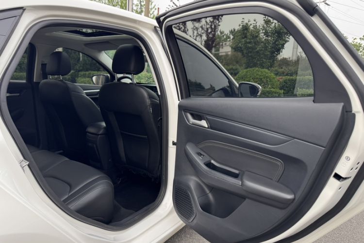 Used Ford Escort 2021 1.5L Automatic Diamond Edition Interior 5