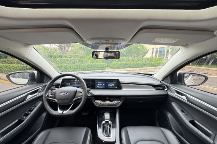 Used Ford Escort 2021 1.5L Automatic Diamond Edition Interior 6