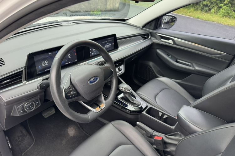 Used Ford Escort 2021 1.5L Automatic Diamond Edition Interior 8