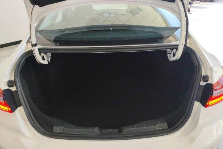 Used Ford Escort 2021 1.5L Automatic Gold Edition Interior 8