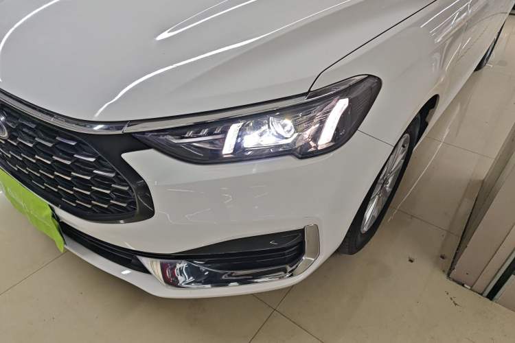 Used Ford Escort 2021 1.5L Automatic Platinum Edition Left Front Headlight