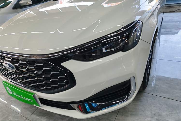 Used Ford Escort 2021 1.5L Automatic Diamond Edition Left Front Headlight