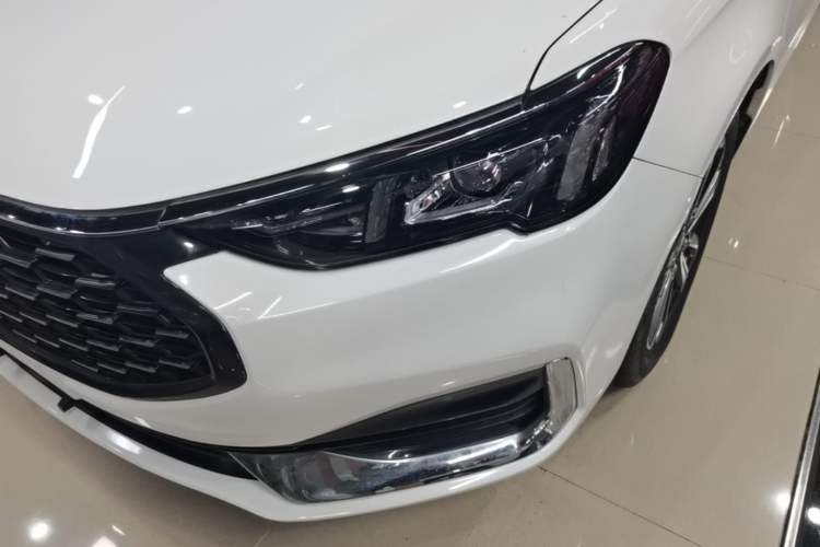 Used Ford Escort 2021 1.5L Automatic Diamond Edition Left Front Headlight