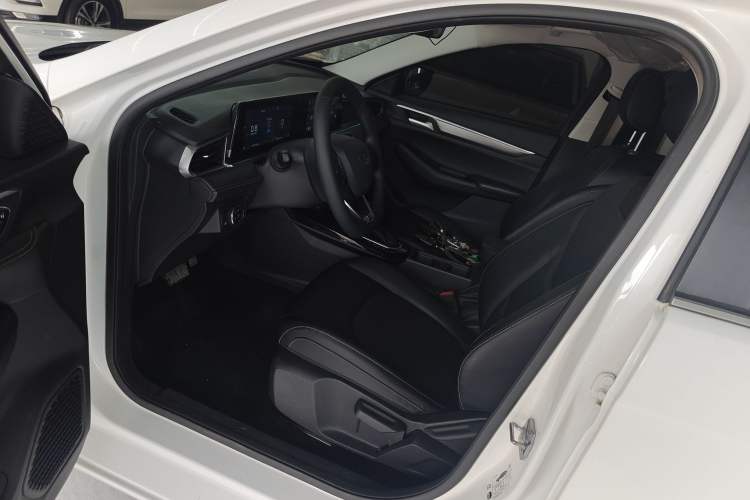Used Ford Escort 2021 1.5L Automatic Diamond Edition Left Front Seat