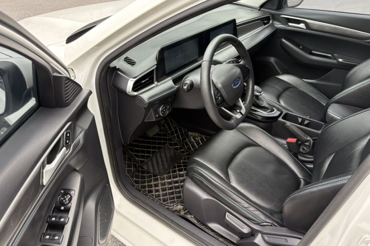 Used Ford Escort 2021 1.5L Automatic Gold Edition Left Front Seat