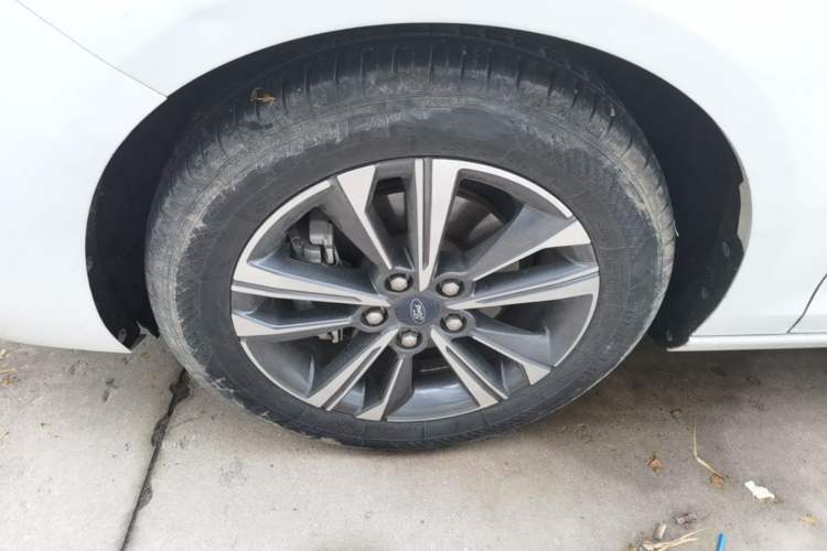 Used Ford Escort 2021 1.5L Automatic Diamond Edition Left Front Wheel Hub
