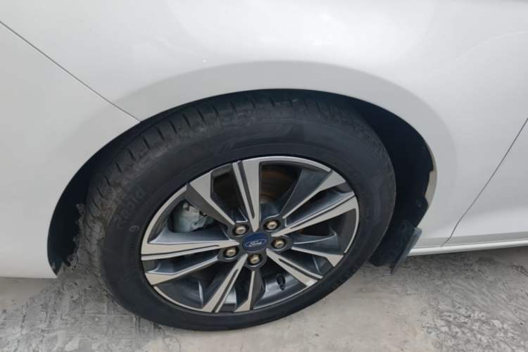 Used Ford Escort 2021 1.5L Automatic Diamond Edition Left Front Wheel Hub