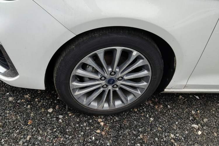 Used Ford Escort 2021 1.5L Automatic Glory Edition Left Front Wheel Hub