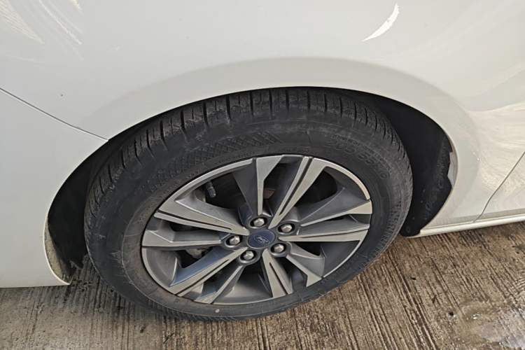 Used Ford Escort 2021 1.5L Automatic Diamond Edition Left Front Wheel Hub