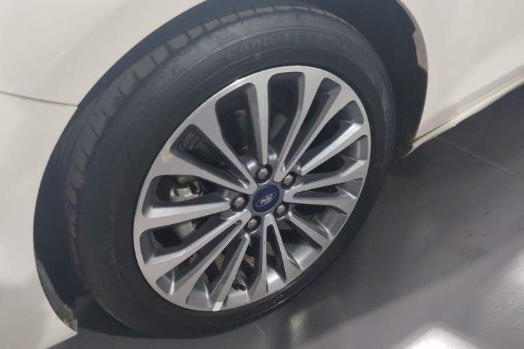 Used Ford Escort 2021 1.5L Automatic Glory Edition Left Front Wheel Hub