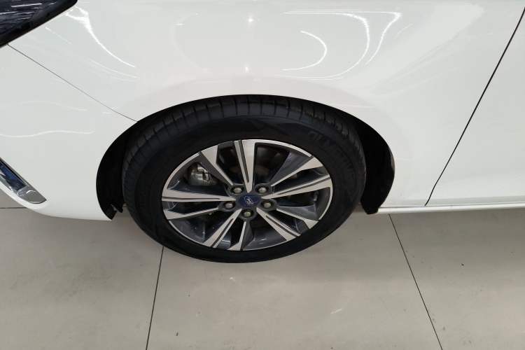 Used Ford Escort 2021 1.5L Automatic Diamond Edition Left Front Wheel Hub