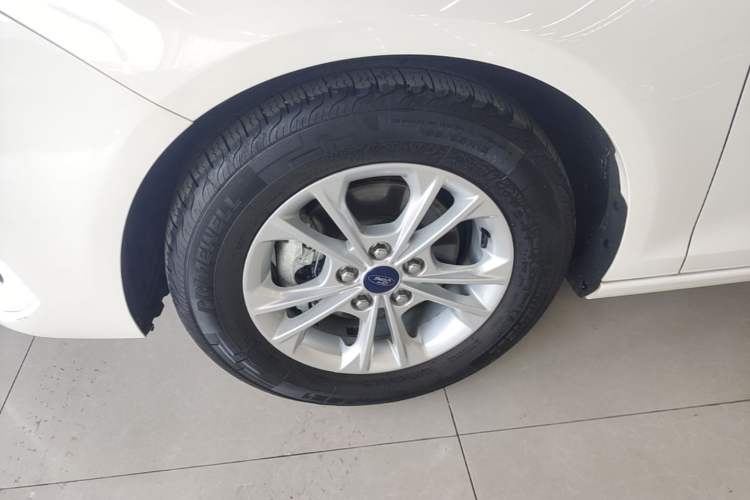 Used Ford Escort 2021 1.5L Automatic Gold Edition Left Front Wheel Hub