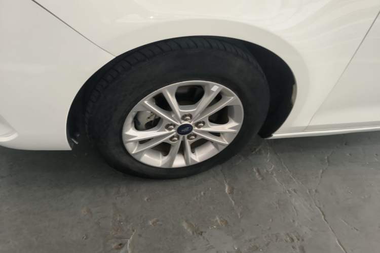 Used Ford Escort 2021 1.5L Automatic Gold Edition Left Front Wheel Hub