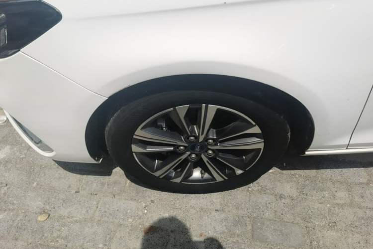 Used Ford Escort 2021 1.5L Automatic Diamond Edition Left Front Wheel Hub