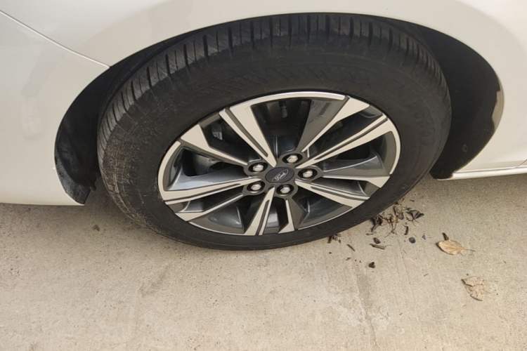 Used Ford Escort 2021 1.5L Automatic Diamond Edition Left Front Wheel Hub