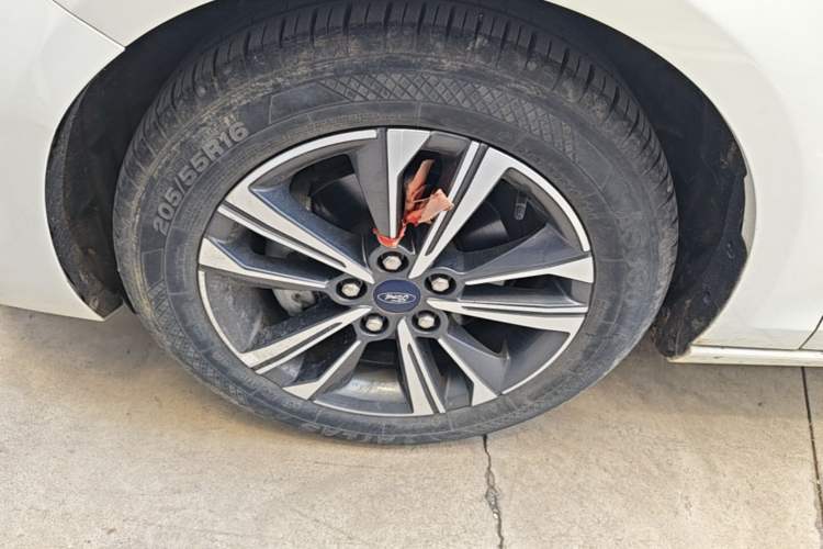 Used Ford Escort 2021 1.5L Automatic Diamond Edition Left Front Wheel Hub