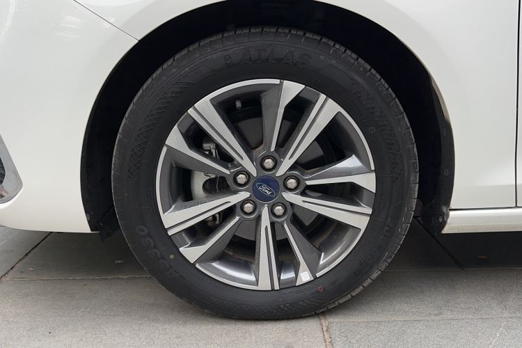 Used Ford Escort 2021 1.5L Automatic Diamond Edition Left Front Wheel Hub