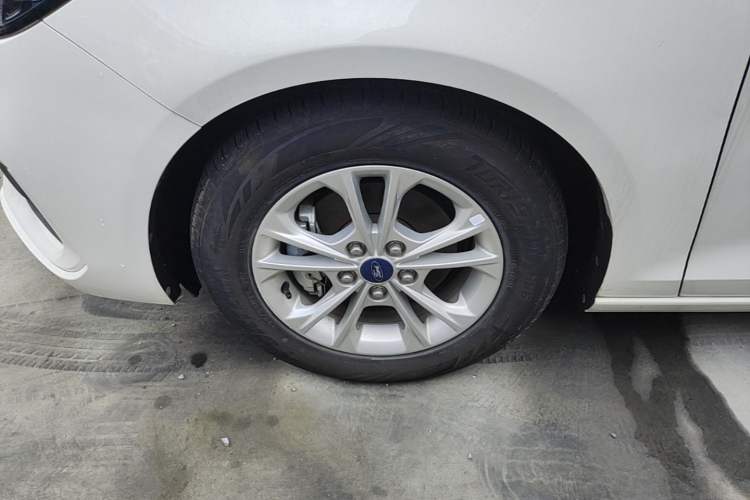 Used Ford Escort 2021 1.5L Automatic Gold Edition Left Front Wheel Hub