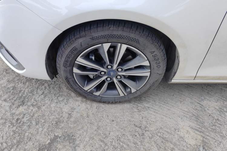 Used Ford Escort 2021 1.5L Automatic Diamond Edition Left Front Wheel Hub