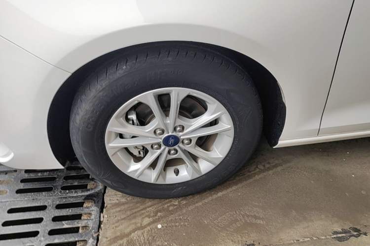 Used Ford Escort 2021 1.5L Automatic Gold Edition Left Front Wheel Hub
