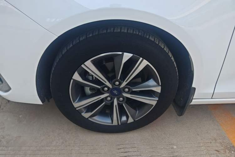 Used Ford Escort 2021 1.5L Automatic Diamond Edition Left Front Wheel Hub