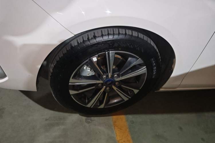 Used Ford Escort 2021 1.5L Automatic Diamond Edition Left Front Wheel Hub