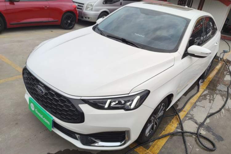 Used Ford Escort 2021 1.5L Automatic Diamond Edition Guazi used car, China used car export, Used car for sale, Used Ford cars, Cheapest cars for sale