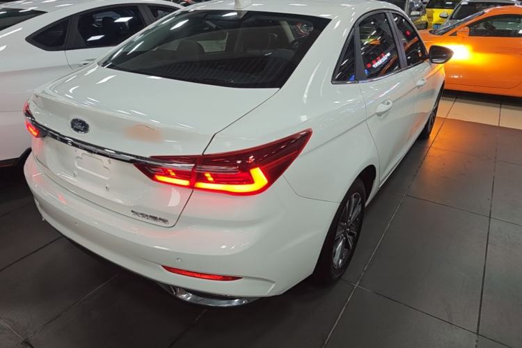 Used Ford Escort 2021 1.5L Automatic Platinum Edition Rear Right 45 Deg