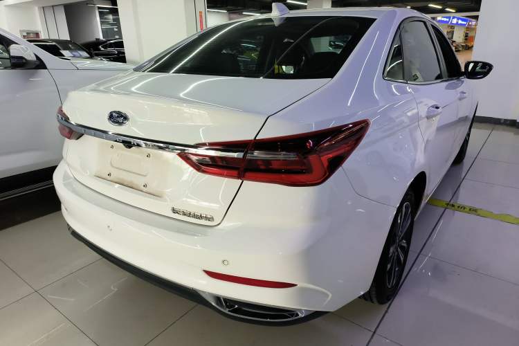 Used Ford Escort 2021 1.5L Automatic Diamond Edition Rear Right 45 Deg
