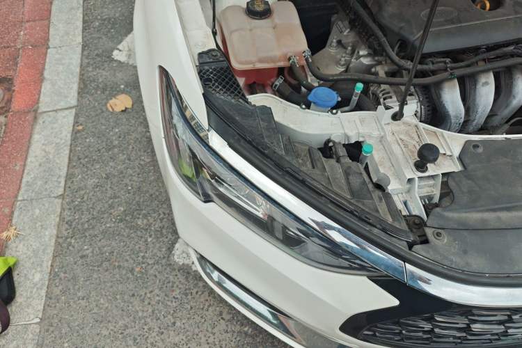 Used Ford Escort 2021 1.5L Automatic Diamond Edition Right Front Headlight