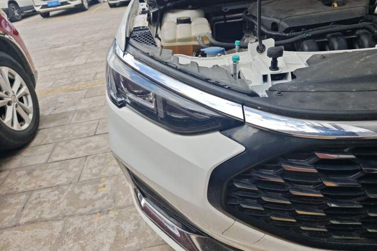 Used Ford Escort 2021 1.5L Automatic Diamond Edition Right Front Headlight