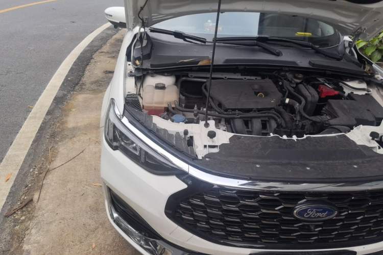 Used Ford Escort 2021 1.5L Automatic Diamond Edition Right Front Headlight