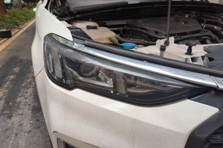 Used Ford Escort 2021 1.5L Automatic Diamond Edition Right Front Headlight