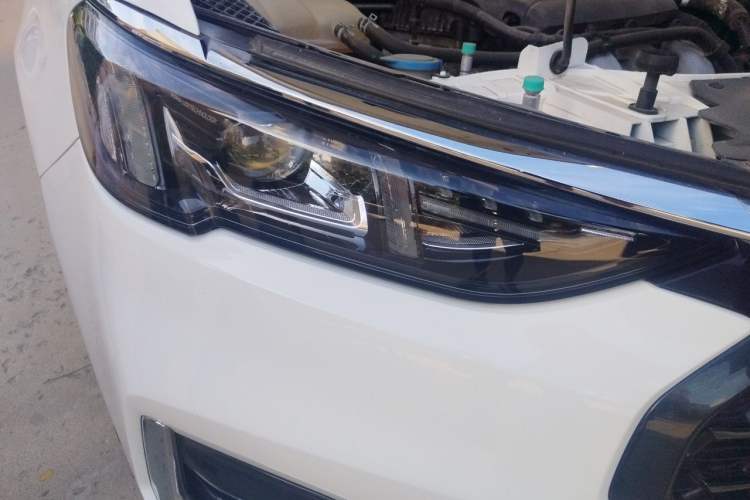 Used Ford Escort 2021 1.5L Automatic Diamond Edition Right Front Headlight