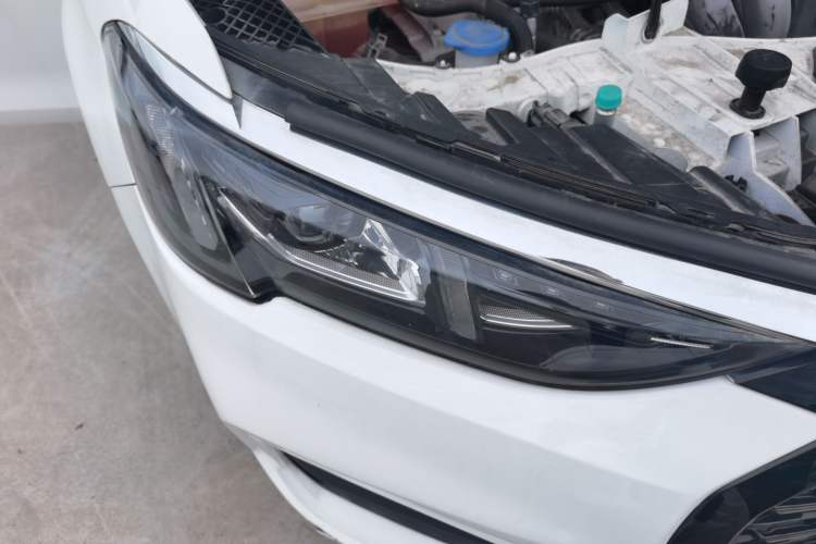 Used Ford Escort 2021 1.5L Automatic Gold Edition Right Front Headlight