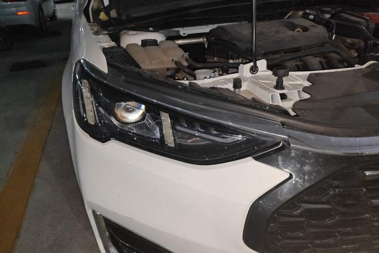 Used Ford Escort 2021 1.5L Automatic Diamond Edition Right Front Headlight