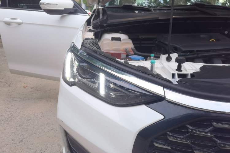 Used Ford Escort 2021 1.5L Automatic Diamond Edition Right Front Headlight
