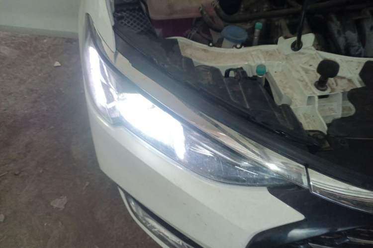 Used Ford Escort 2021 1.5L Automatic Platinum Edition Right Front Headlight