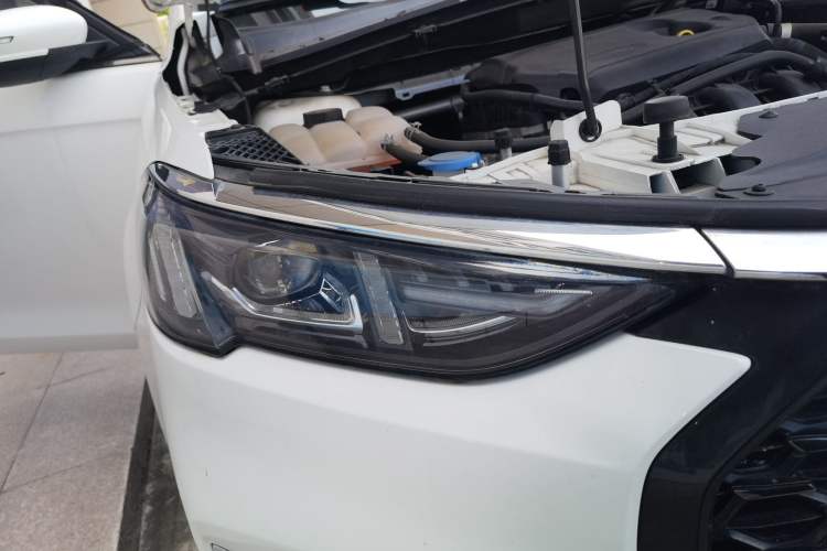 Used Ford Escort 2021 1.5L Automatic Diamond Edition Right Front Headlight