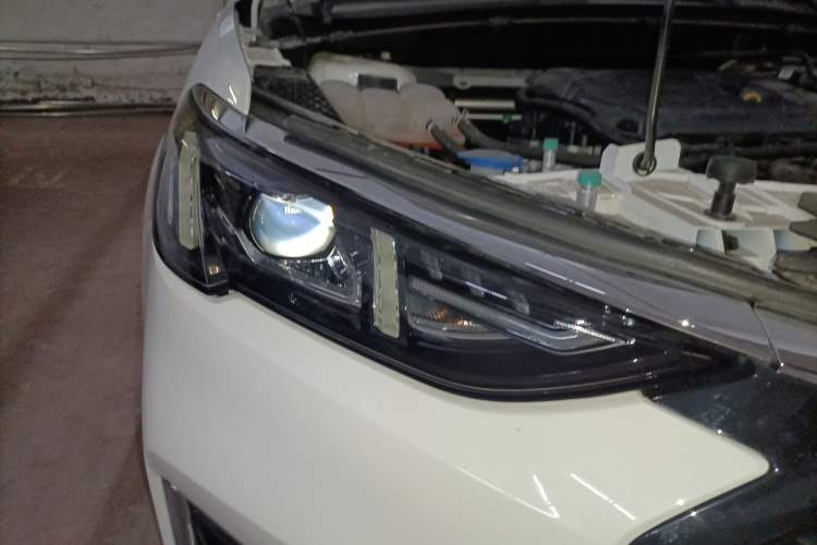 Used Ford Escort 2021 1.5L Automatic Platinum Edition Right Front Headlight