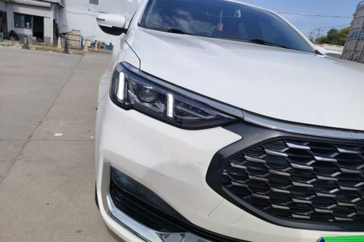 Used Ford Escort 2021 1.5L Automatic Diamond Edition Right Front Headlight