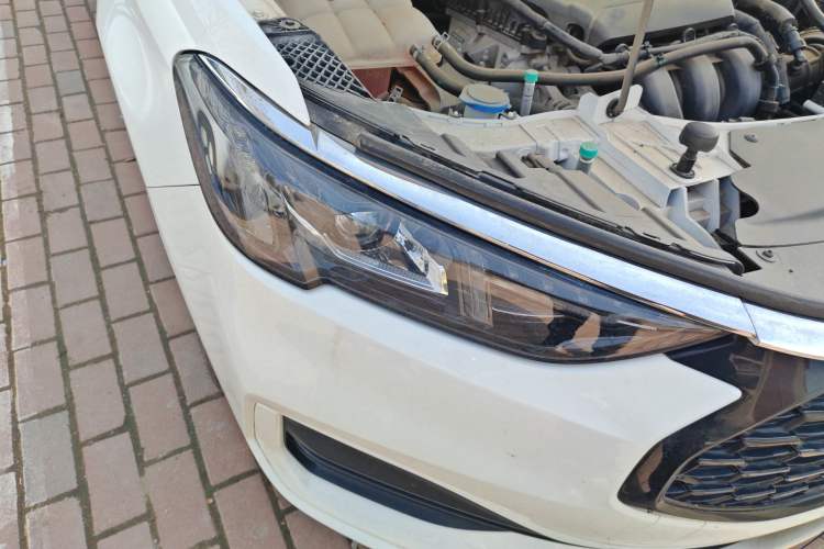 Used Ford Escort 2021 1.5L Automatic Gold Edition Right Front Headlight