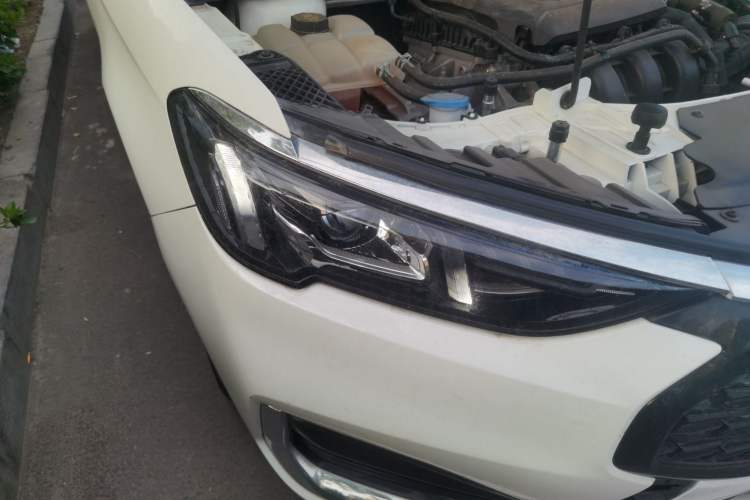 Used Ford Escort 2021 1.5L Automatic Diamond Edition Right Front Headlight