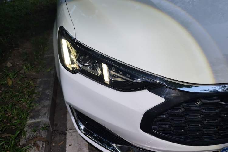 Used Ford Escort 2021 1.5L Automatic Diamond Edition Right Front Headlight