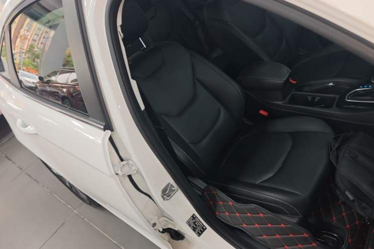 Used Ford Escort 2021 1.5L Automatic Platinum Edition Right Front Seat