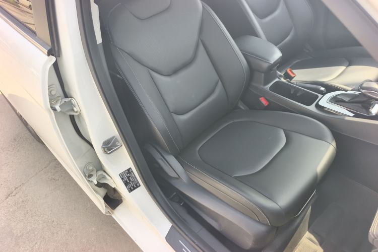 Used Ford Escort 2021 1.5L Automatic Diamond Edition Right Front Seat